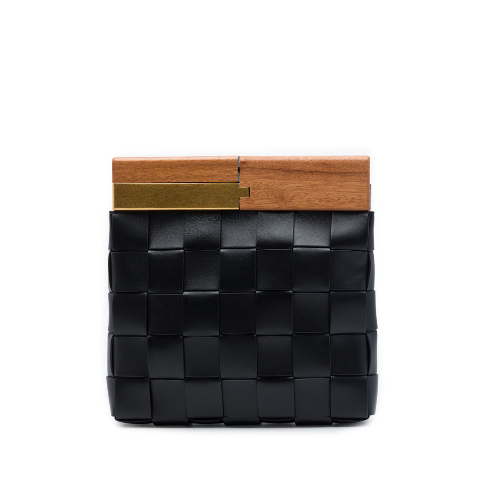 Pre-Loved Bottega Veneta Lambskin Maxi Intrecciato The Snap Clutch